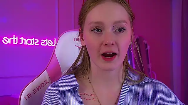AgataFoxley's Live XXX Chat