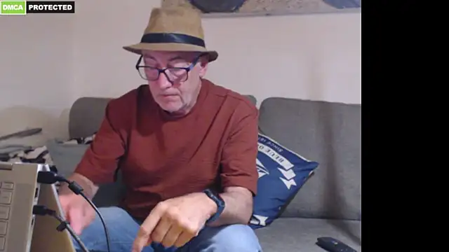 bluedae1 webcam show