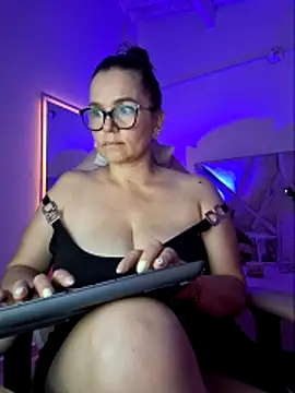 MariaPau_83 Obrolan Langsung XXX