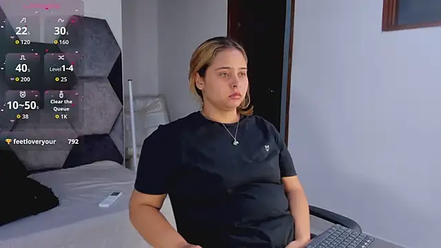 MikaelaStone 라이브 XXX 채팅