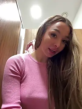Pokazy przed kamerką – barbiehumpxxx