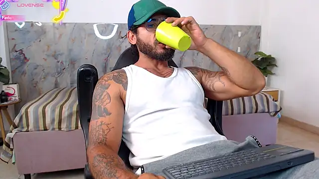hanz_col's Live XXX Chat