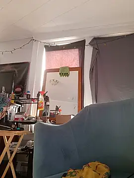ChuckyyDee live XXX chat