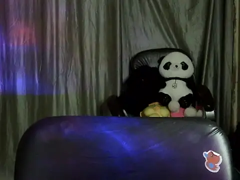 Chat +18 de anvika_1709 ao vivo