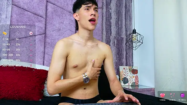 AronTawers Pertunjukan Webcam