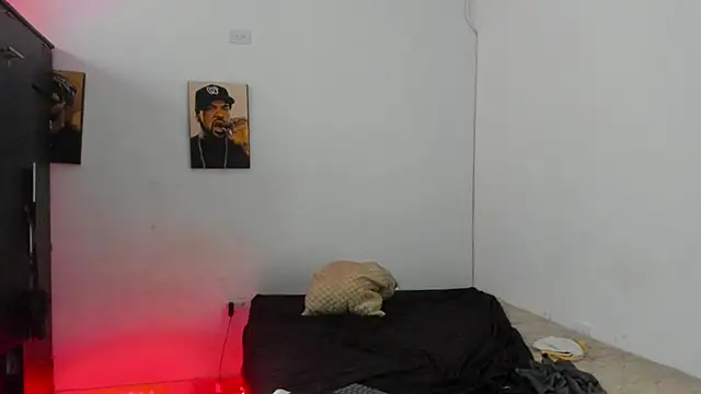 just2latins – Naživo XXX chat