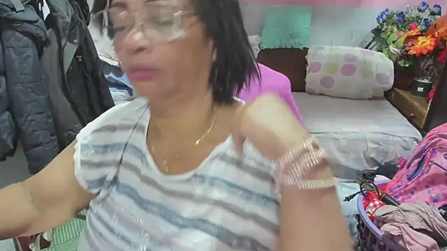 Mrs_mommy_ Live XXX-Chat
