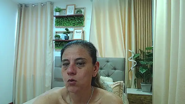 Czat XXX na żywo – sasi_luna