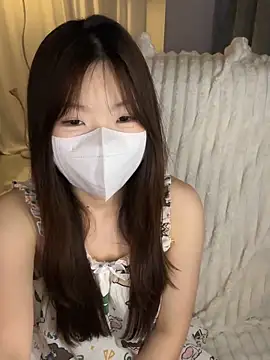 غرفة دردشة _xiaoxinxin_ المباشرة