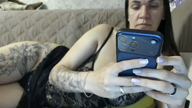 Chatroom XXX en direct de Miss_Vici
