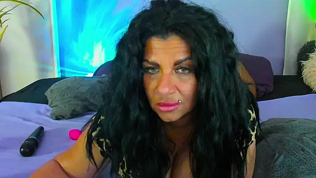 MILFever's Live XXX Chat