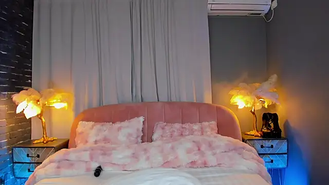 AmedeeaBanks 라이브 XXX 채팅