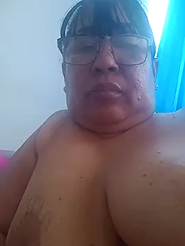 Chatroom XXX en direct de MilfPleasure