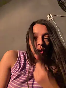 Chat +18 de OrianaXclusive ao vivo