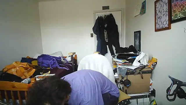 JohnnyMoves élő XXX-chatje