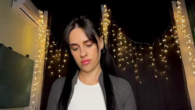 MariaValverdeee লাইভ XXX চ্যাট