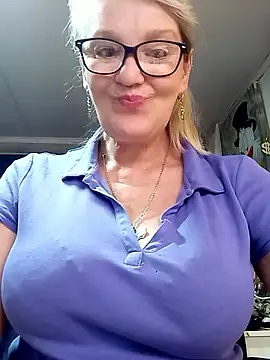irinamaux's Live XXX Chat