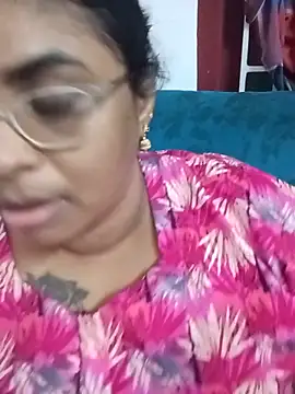 deepika-mallus' Webcam Show