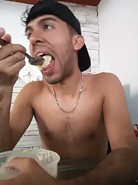 RodrigoColby2 Live XXX Chat