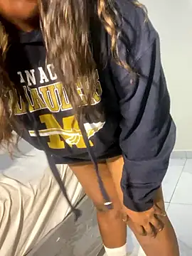 Cardiebae89 লাইভ XXX চ্যাট