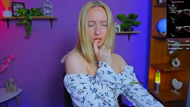 mila_glow1's Live XXX Chat