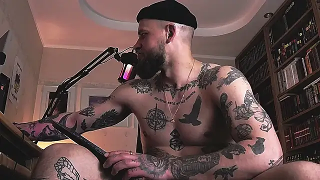 XXX chat uživo modela FindomJason