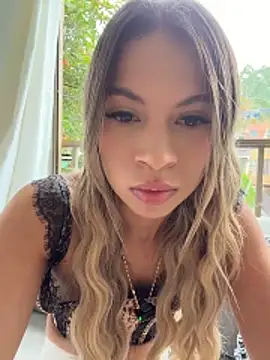 Mia_Rosee1 élő XXX-chatje