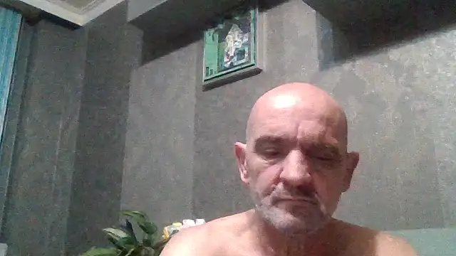 Show modela skorpibg65 na web-kameri