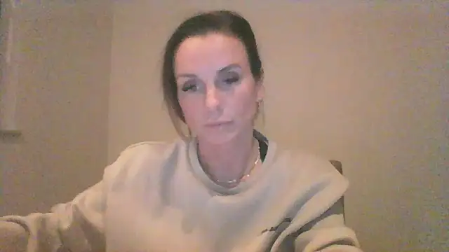 Justnani001's Live XXX Chat