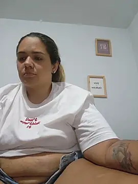 LoreinnFox – Naživo XXX chat