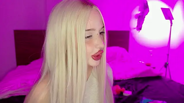 Czat XXX na żywo – Lolykari