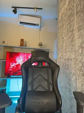 saracaball_'s Live XXX Chat