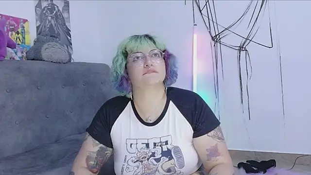 XXX chat uživo modela XxGreenGoodxX