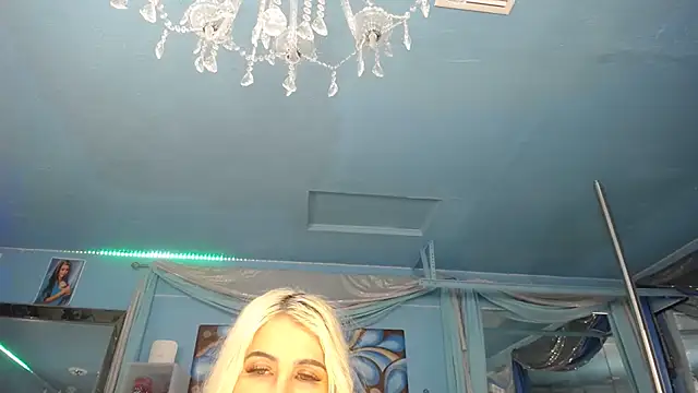 ADRIANNA_FOX Chat XXX live