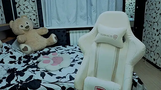 xAlisontiny live XXX chat