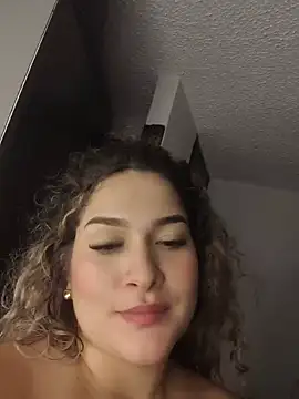 Show Webcam de Sara_smiiith211