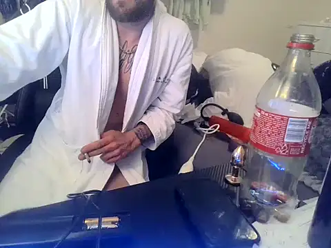 عرض كام Wyrolowanyyy الجنسي المباشر