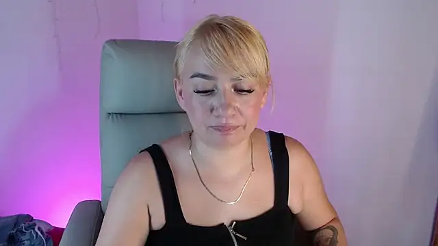 Carolina_2403 Live XXX-Chat