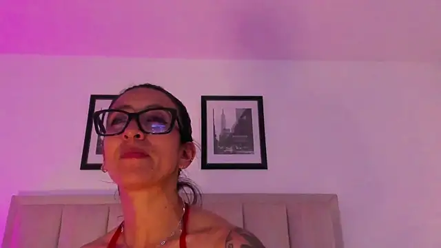 Živý XXX chat ZarayFeet