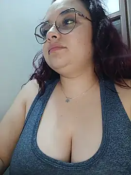 Chatroom XXX en direct de CURVY-HORNY
