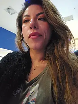 Karen_San_Miguel: διαδικτυακό σόου στην κάμερα
