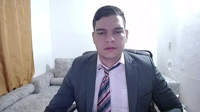 Victor_Maitland: απευθείας συνομιλία ΧΧΧ