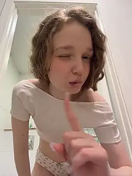 outside_rosy's Live XXX Chat