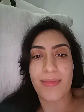 MIYESSI live XXX chat