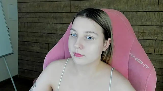 TinnaBurton Chat XXX in diretta