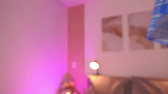 XXX chat uživo modela LillyThompson