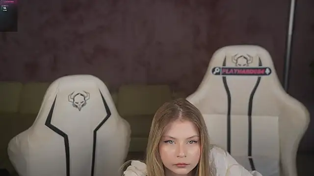 Melissa_kiss054's Webcam Show