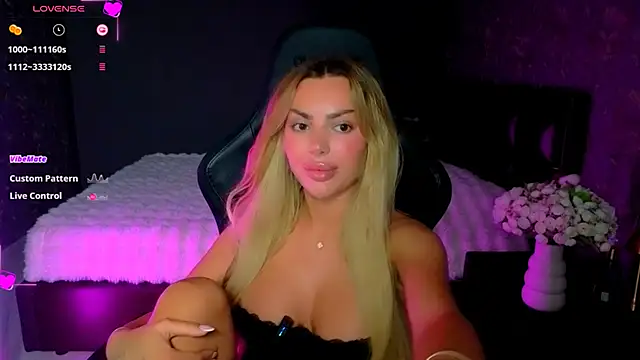 Chat +18 de Ayla__Demir ao vivo