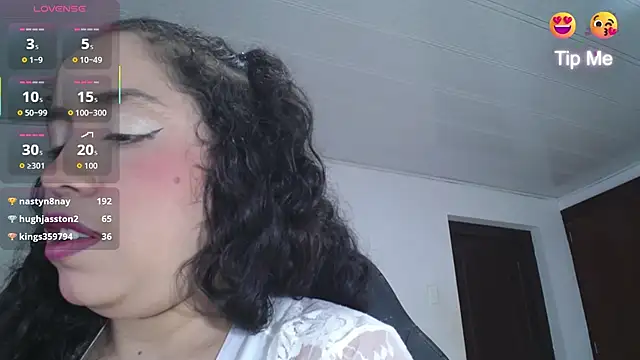 cristal_horny19 Adlı Modelin Canlı XXX Sohbeti