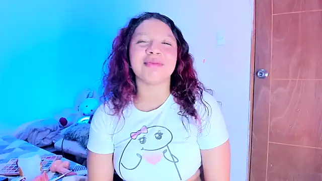 Chat XXX en directo de Emily_Coper18